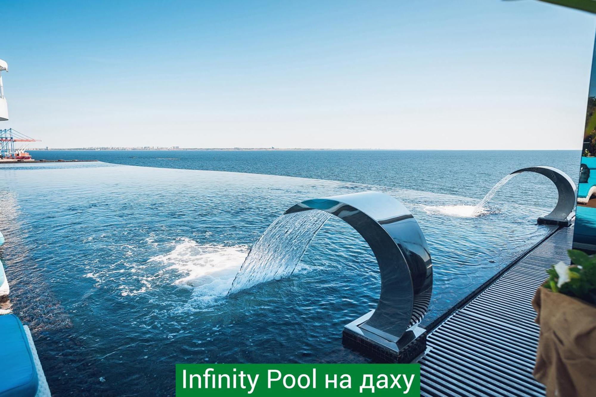 Nemo Hotel Resort & Spa Oděsa Exteriér fotografie Infinity pool