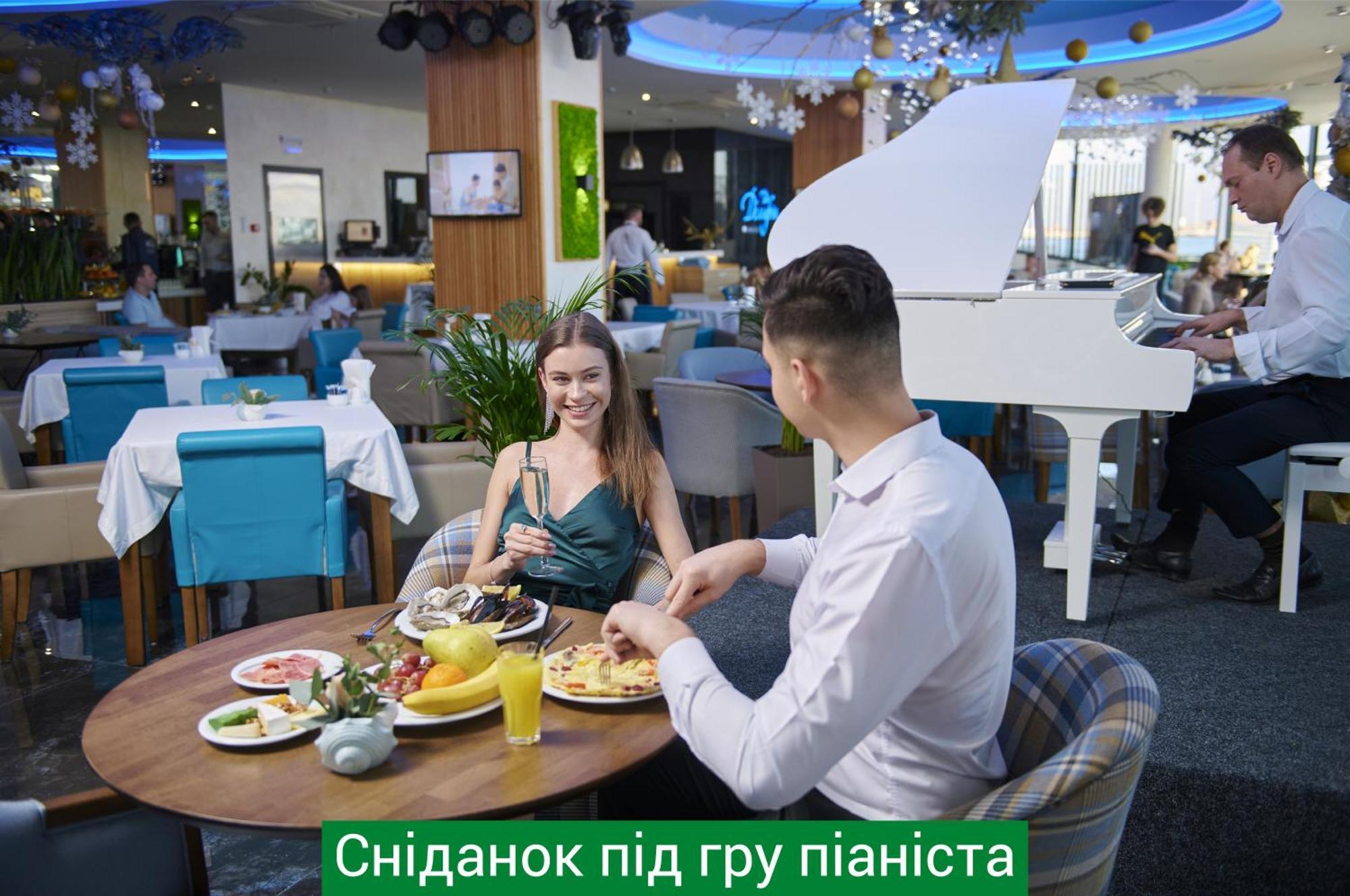 Nemo Hotel Resort & Spa Oděsa Exteriér fotografie Restaurant in the airport